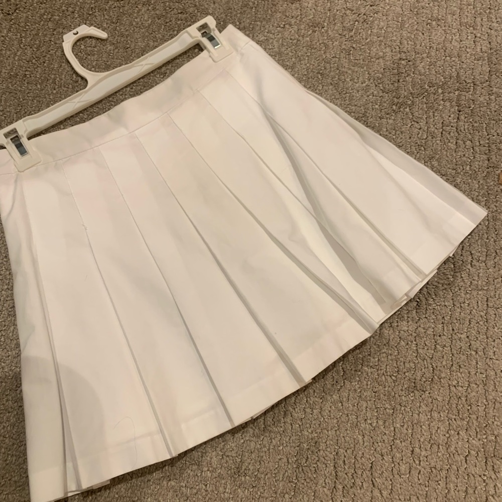 Aritzia pleated skirt